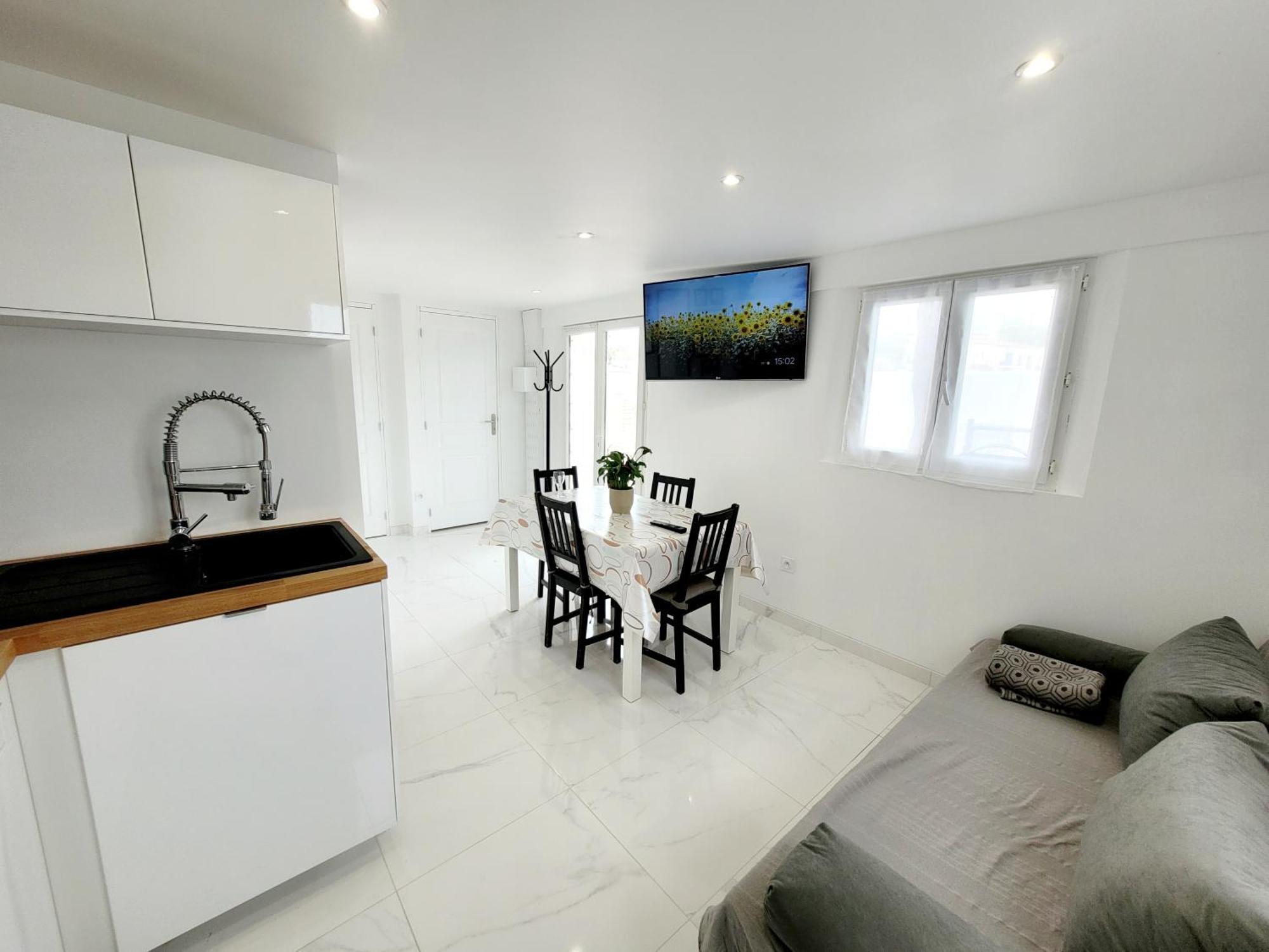 Logement Independant "Les Coquelicots", Terrasse Proche Des Plages Et Montpellier Juvignac Εξωτερικό φωτογραφία